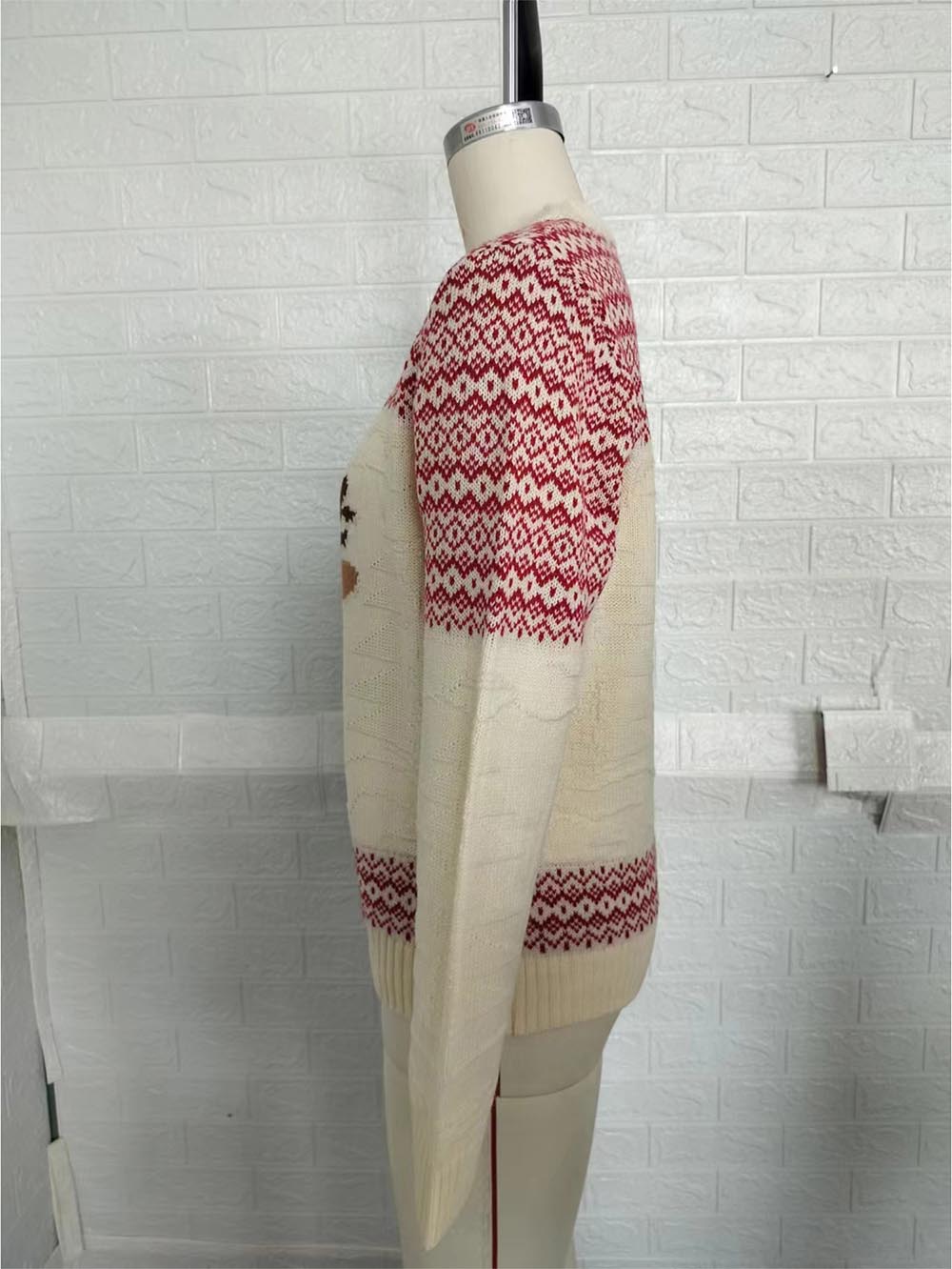 Maglione dal design curato