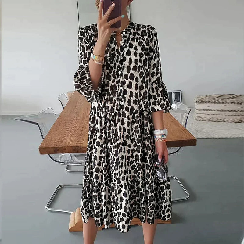 ER | Abito midi con stampa leopardo, abbottonatura e maniche a 3/4
