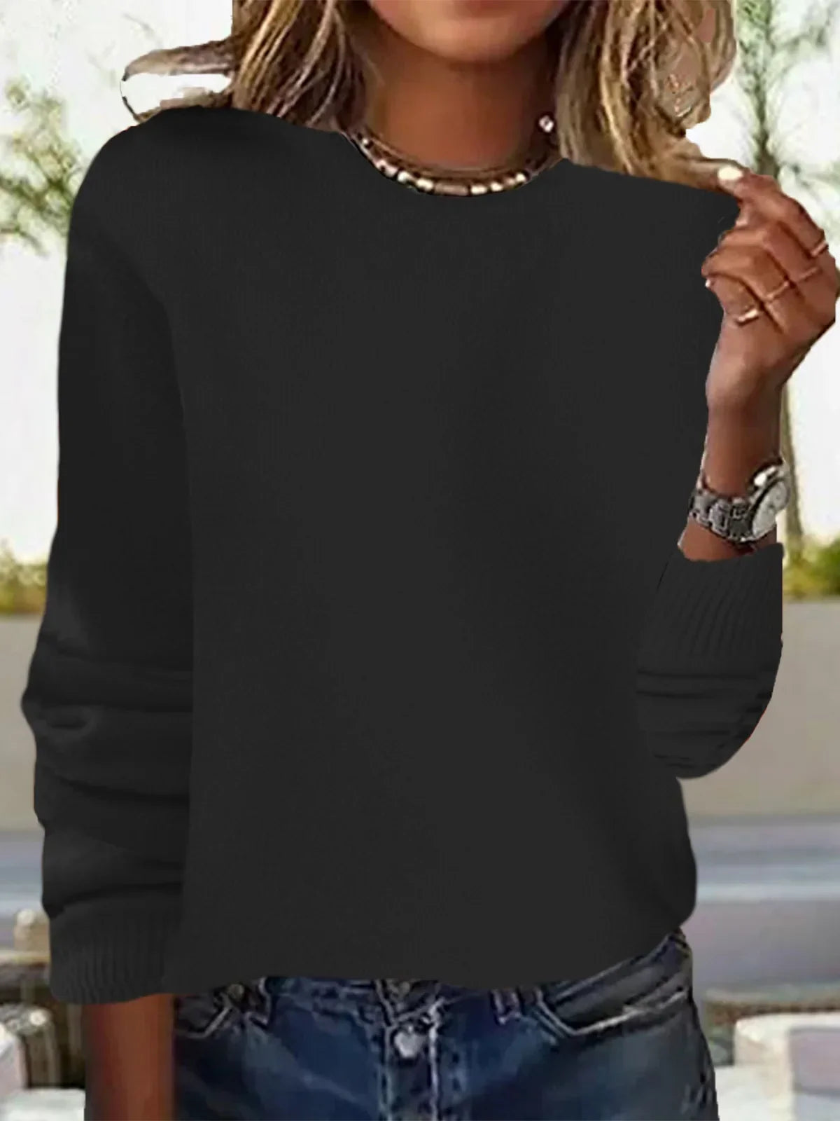 Maglione slanciato e contemporaneo