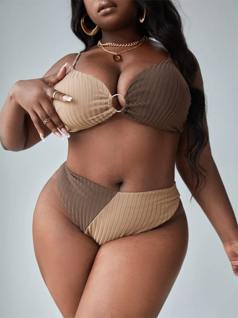 Beautifully Finished Bikini in a Timeless Design