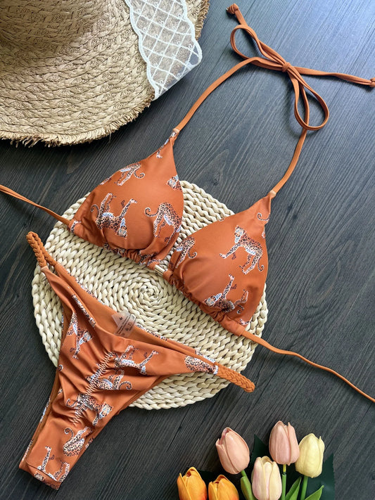 Fluido e favoloso Bikini