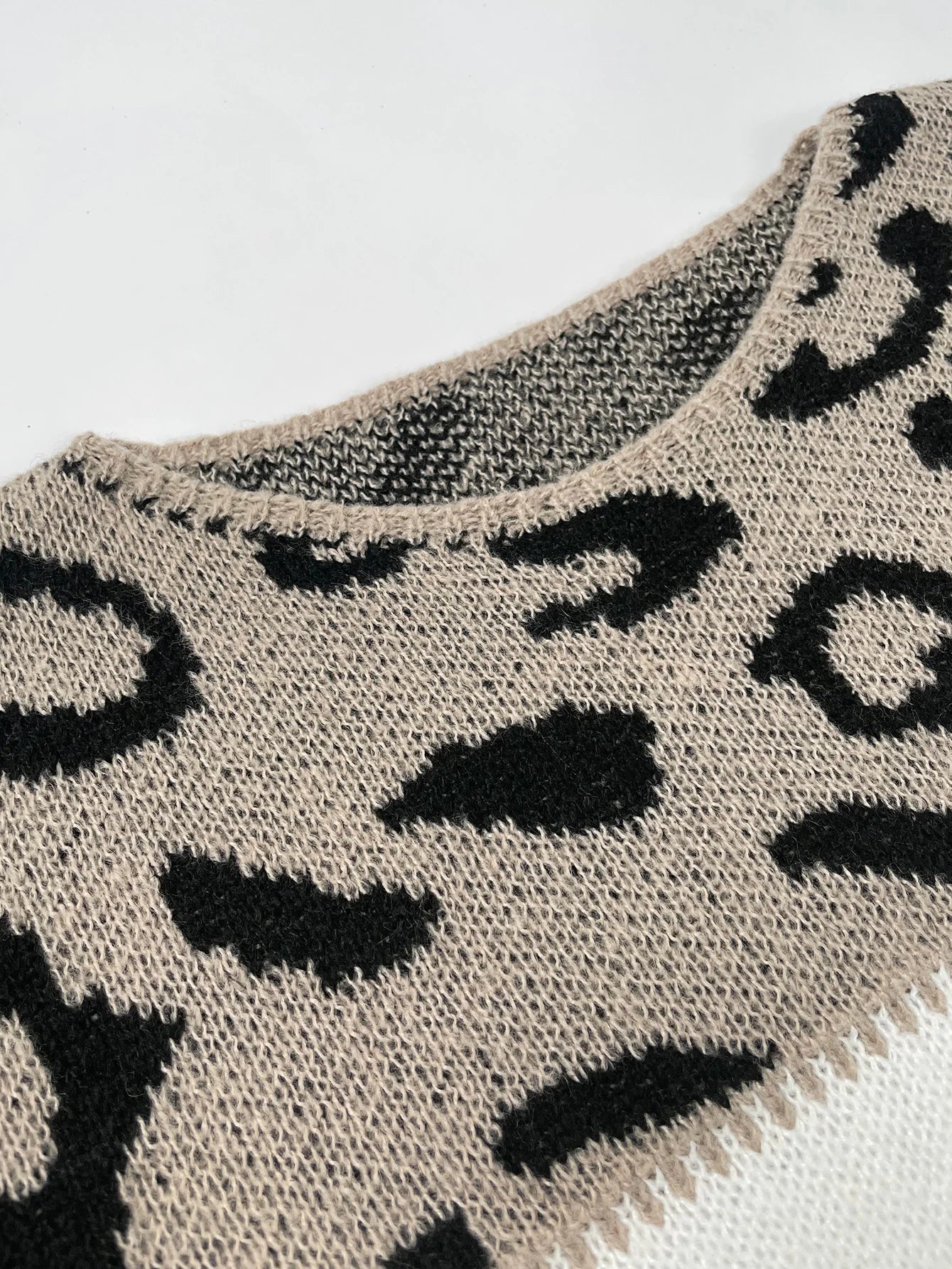 Maglione dal design curato