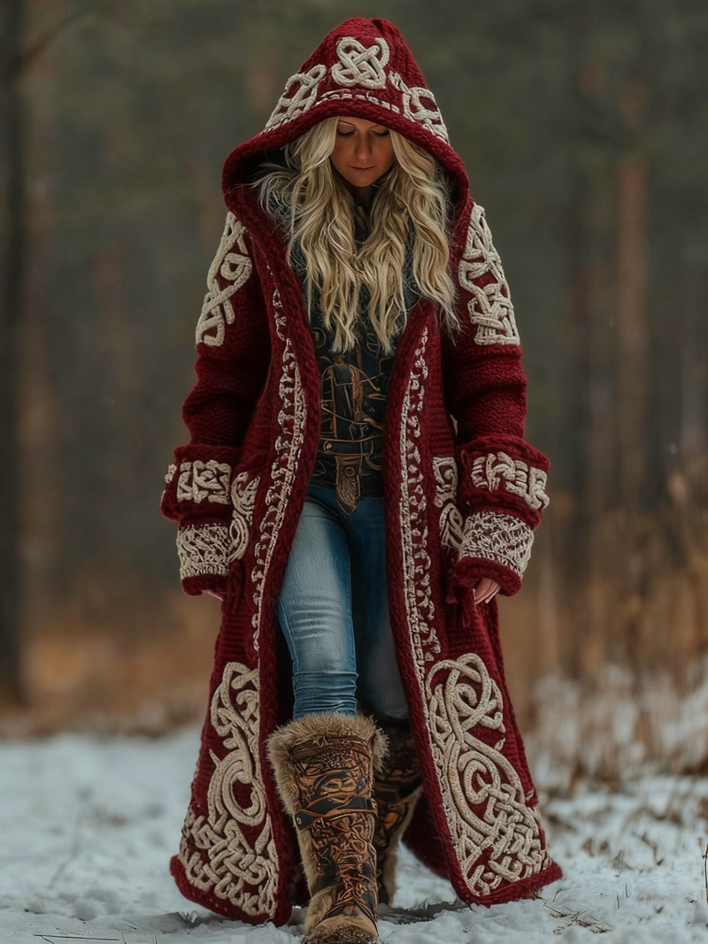 Cappotto lungo con cappuccio in misto lana, motivo a nodi celtici e applicazioni tribali