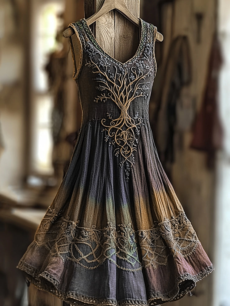 Vestito dal design curato