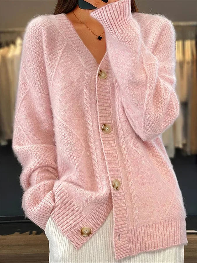Cardigan in misto cashmere con bordo a trecce delicato e chiusura a bottoni