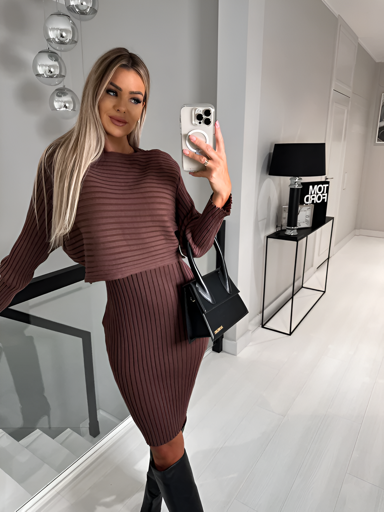 Maglione dal design curato