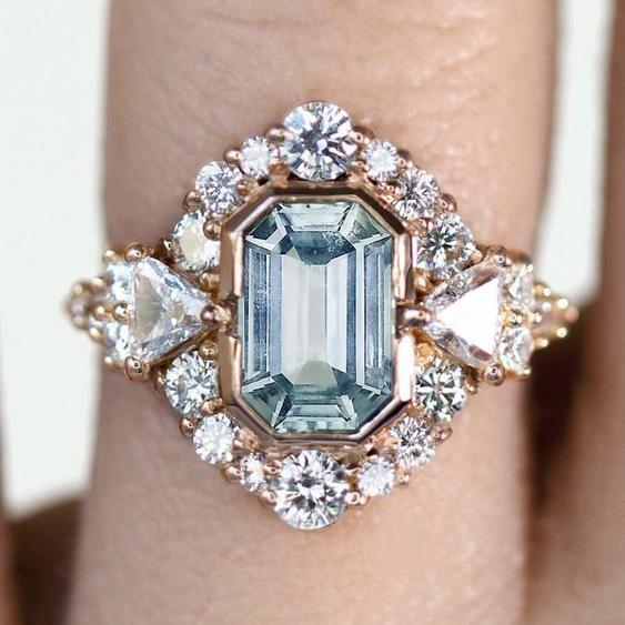 Anello affascinante per ogni occasione