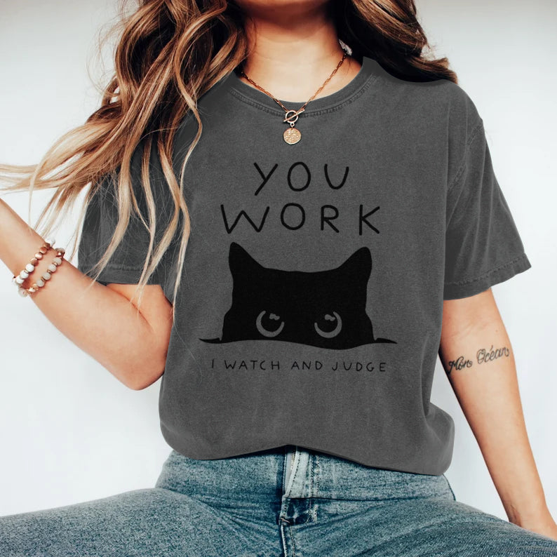 Comstylish Abstract Creative A Cat That Spies Art Print T-shirt