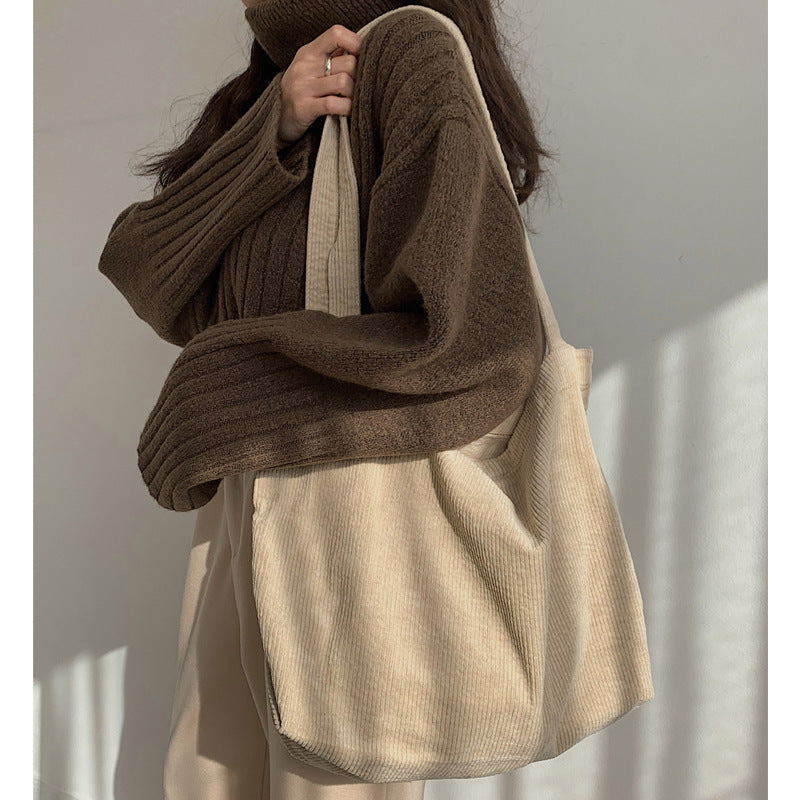 Borsa dal design curato