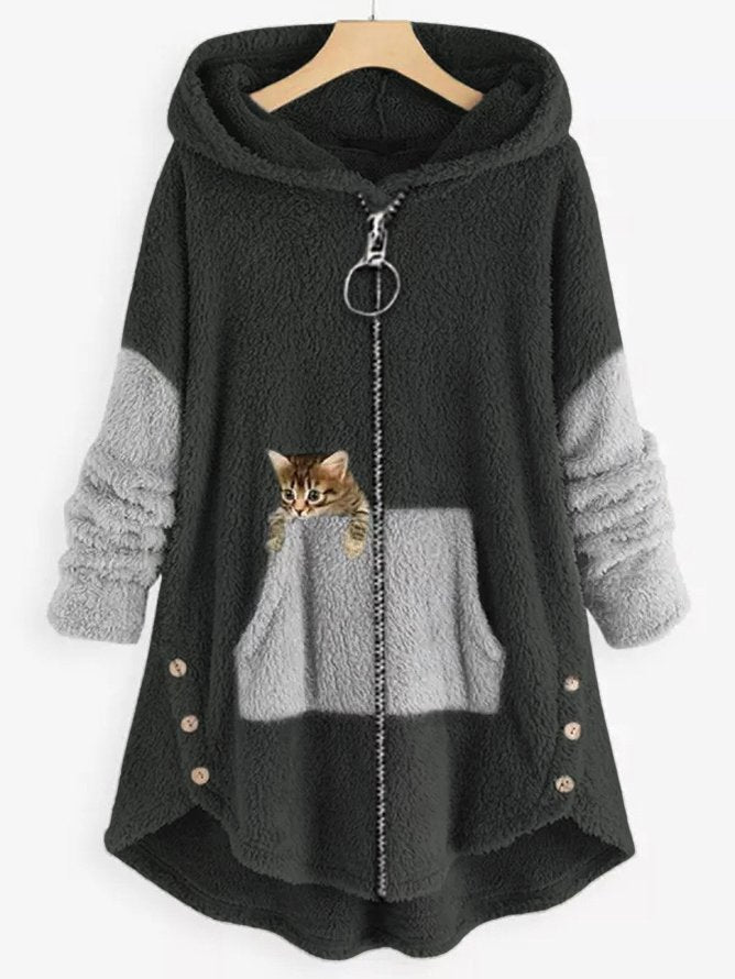 Cappotto in pile con cappuccio, pannelli colorblock e tasca ricamata con gattino