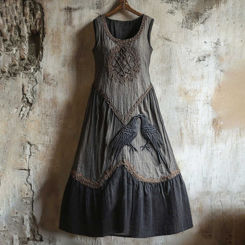 Vestito dal design curato