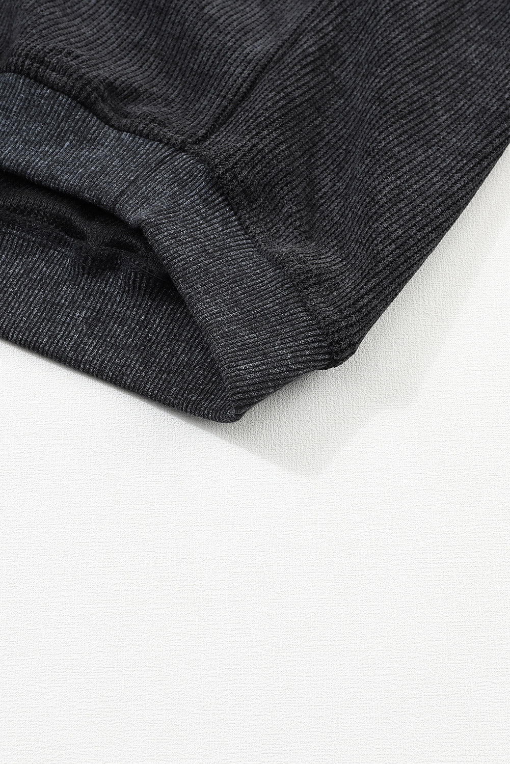 Maglione dal design curato