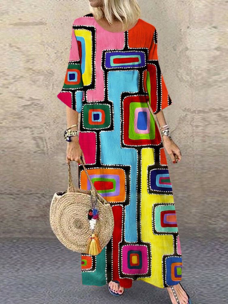 Vestito dal design curato