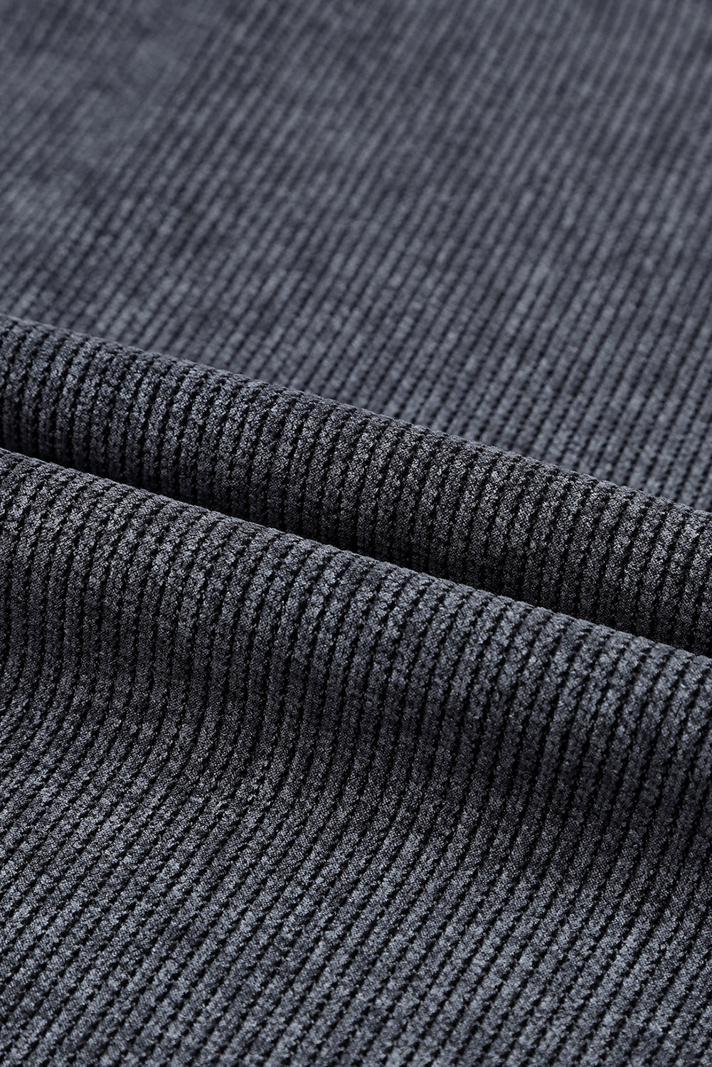 Maglione dal design curato