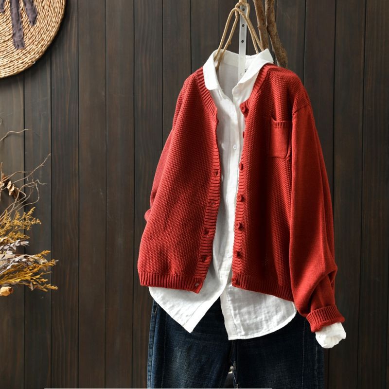 Cardigan dal design classico