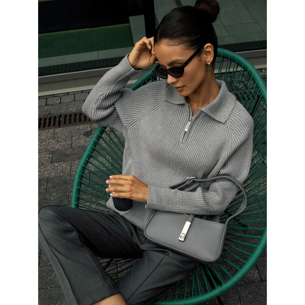 Maglione dal design curato