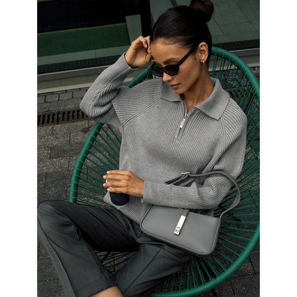 Maglione dal design curato