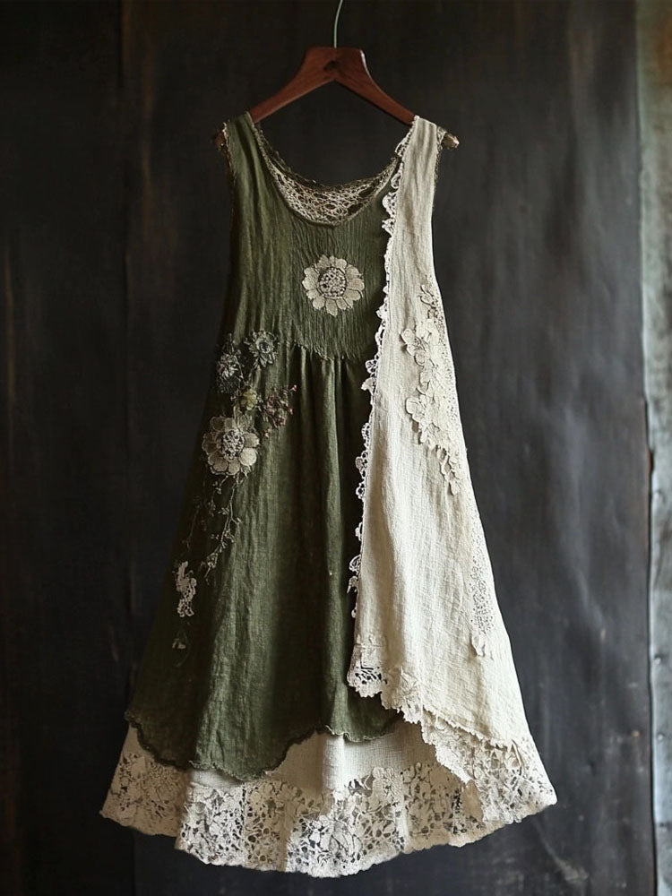 Vestito dal design curato