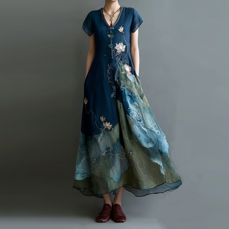 Vestito dal design curato