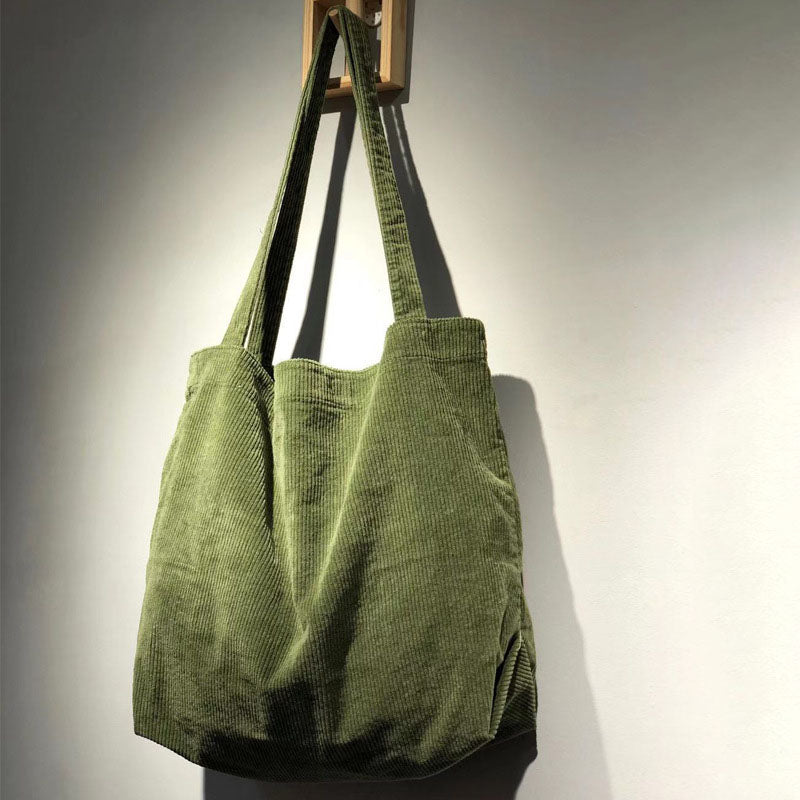 Borsa dal design curato