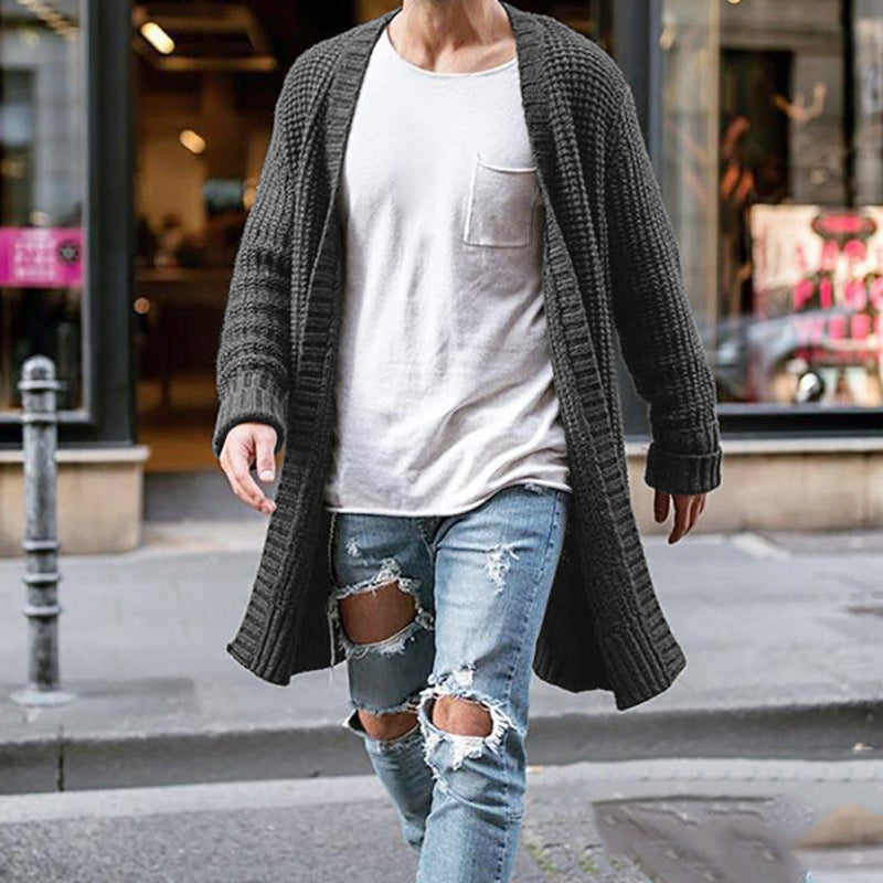 Cardigan dal design curato