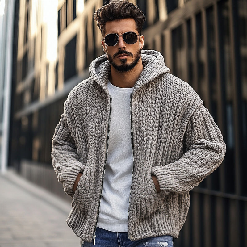 Cardigan dal design curato