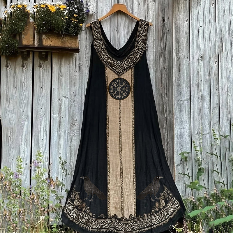 Vestito dal design curato