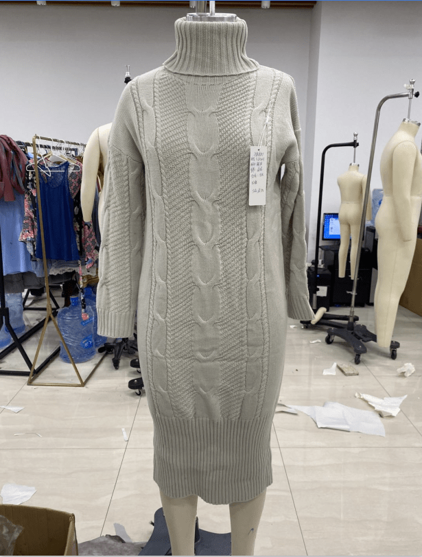 LP | Maglia a collo alto in maglia ritorta e sciolta 2024