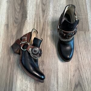 ER | Scarpe vintage con tacco medio e grosso